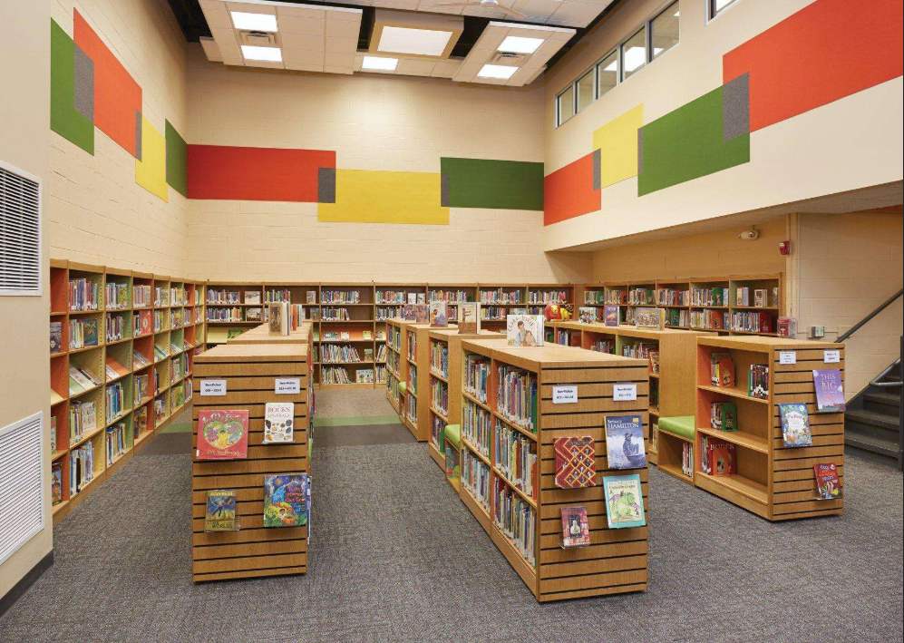 鹤壁学校图书室建设